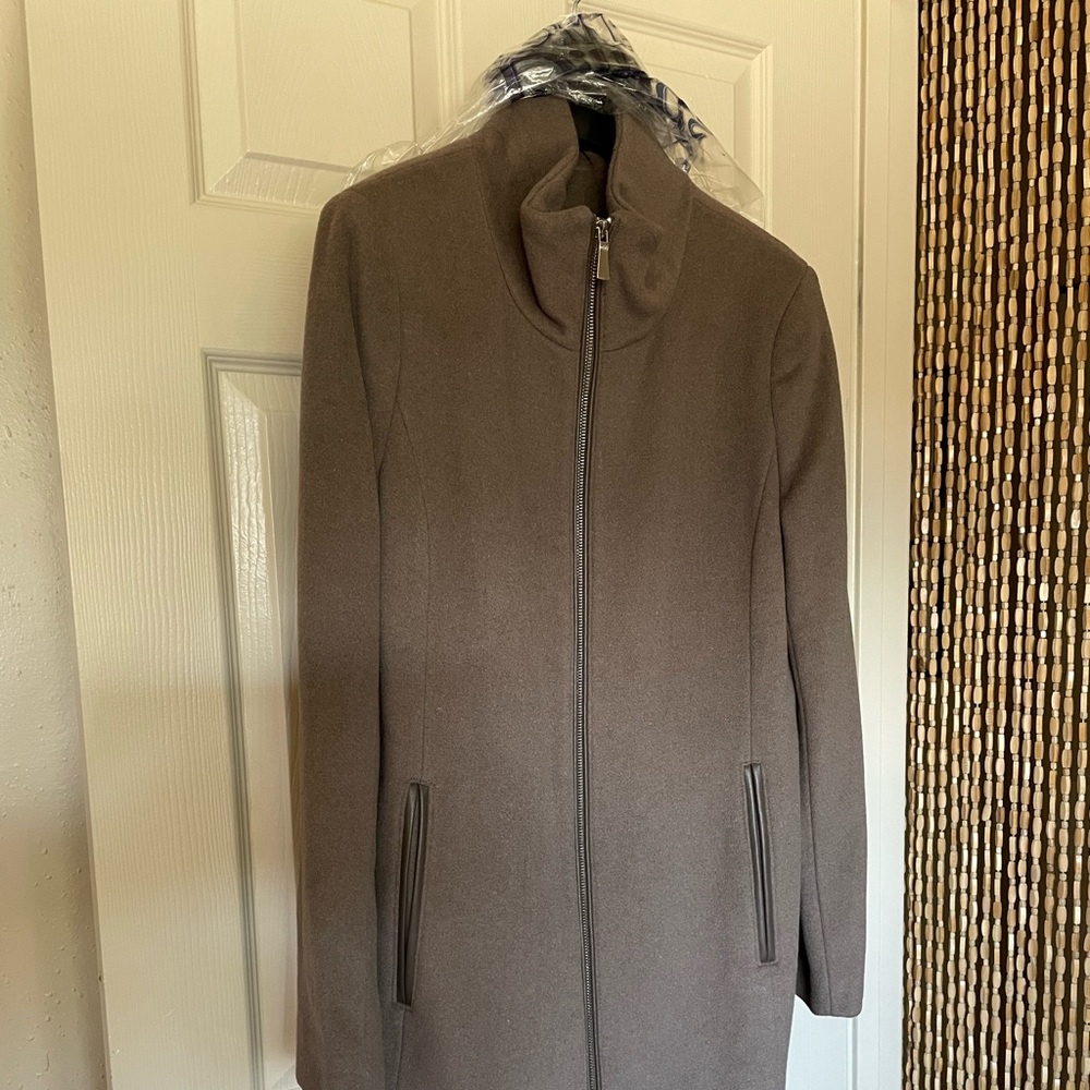 Gorgeous DKNY wool peacoat
